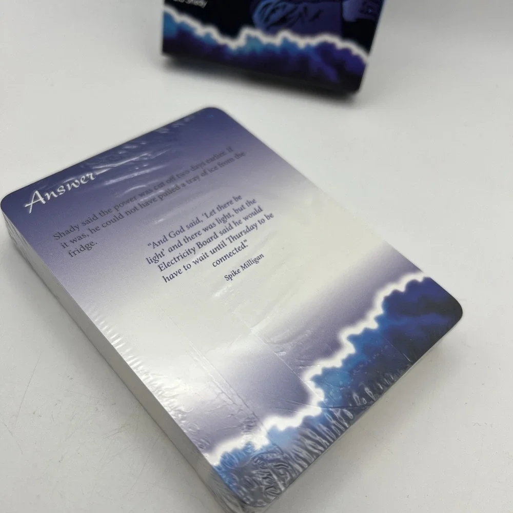 NEW MindTrap Shadow Mysteries Outset Card Game‎  Ages 12+